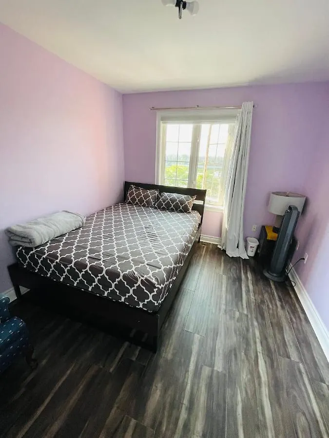 Jazzy Home Stay Mississauga 0*,